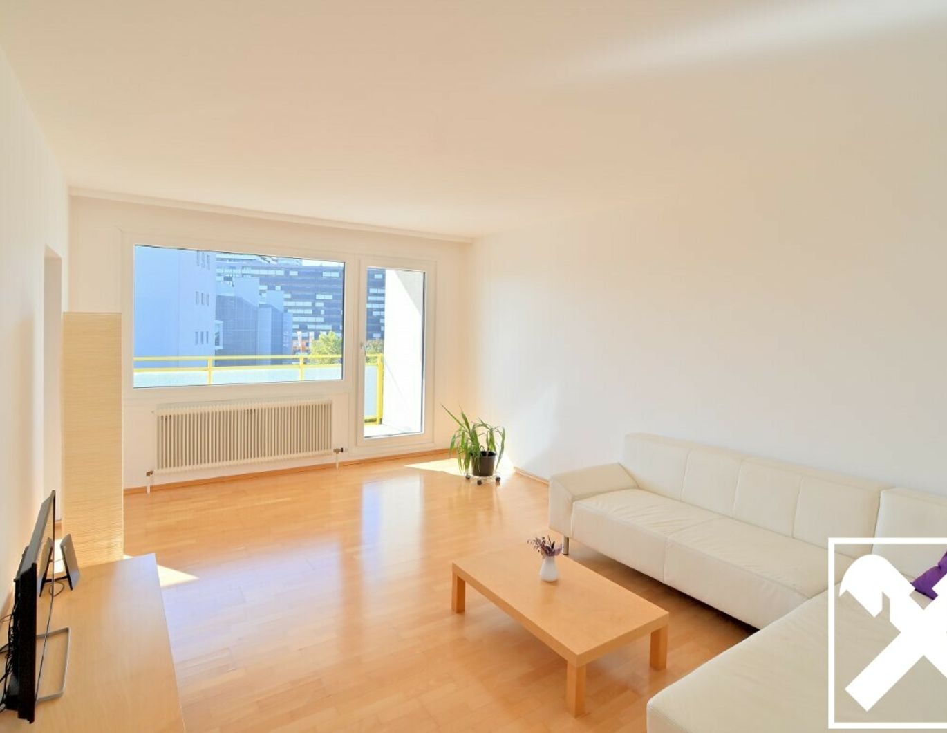 Sonnige Dreizimmerwohnung Nähe U1 Aderklaaer Straße