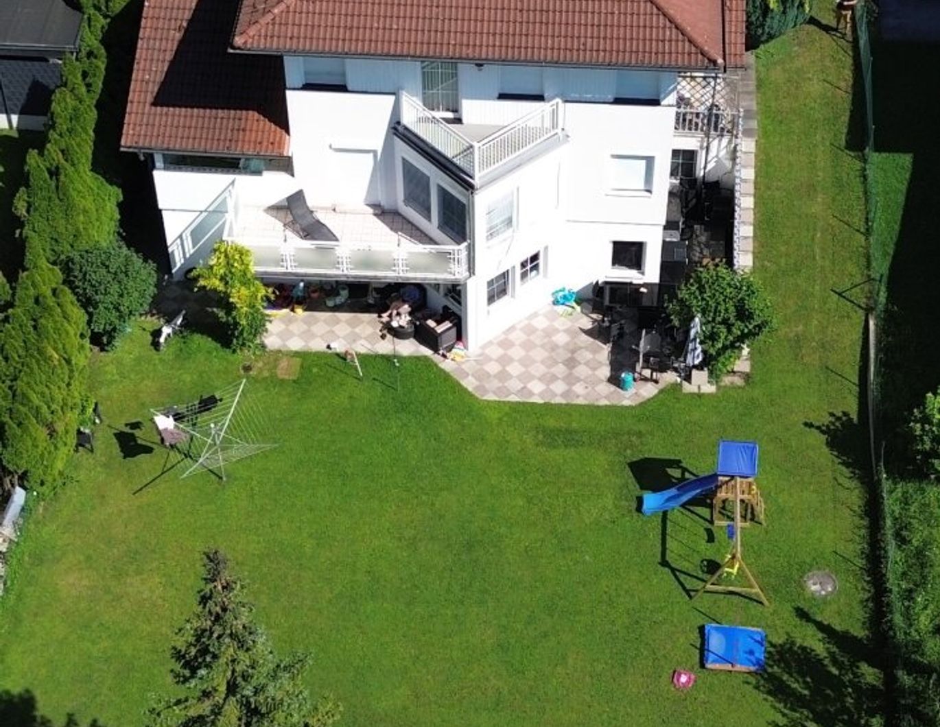 STADTRANDVILLA mit Einliegerwohnung in Premium Lage Wals