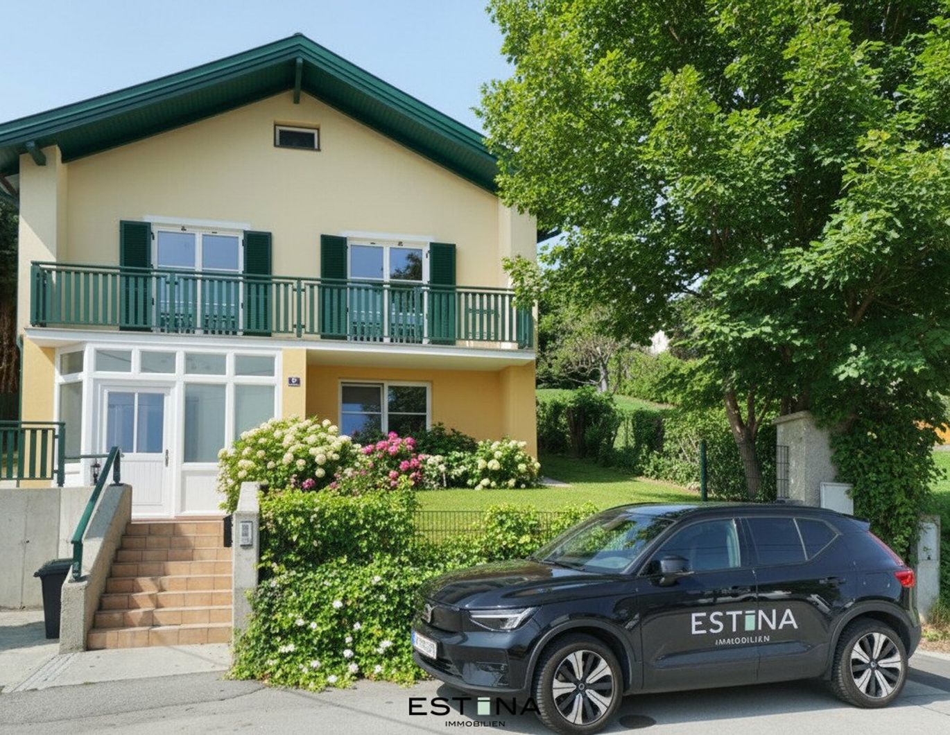 Gepflegtes Haus mit großem Garten, Panorama und Gartenhaus