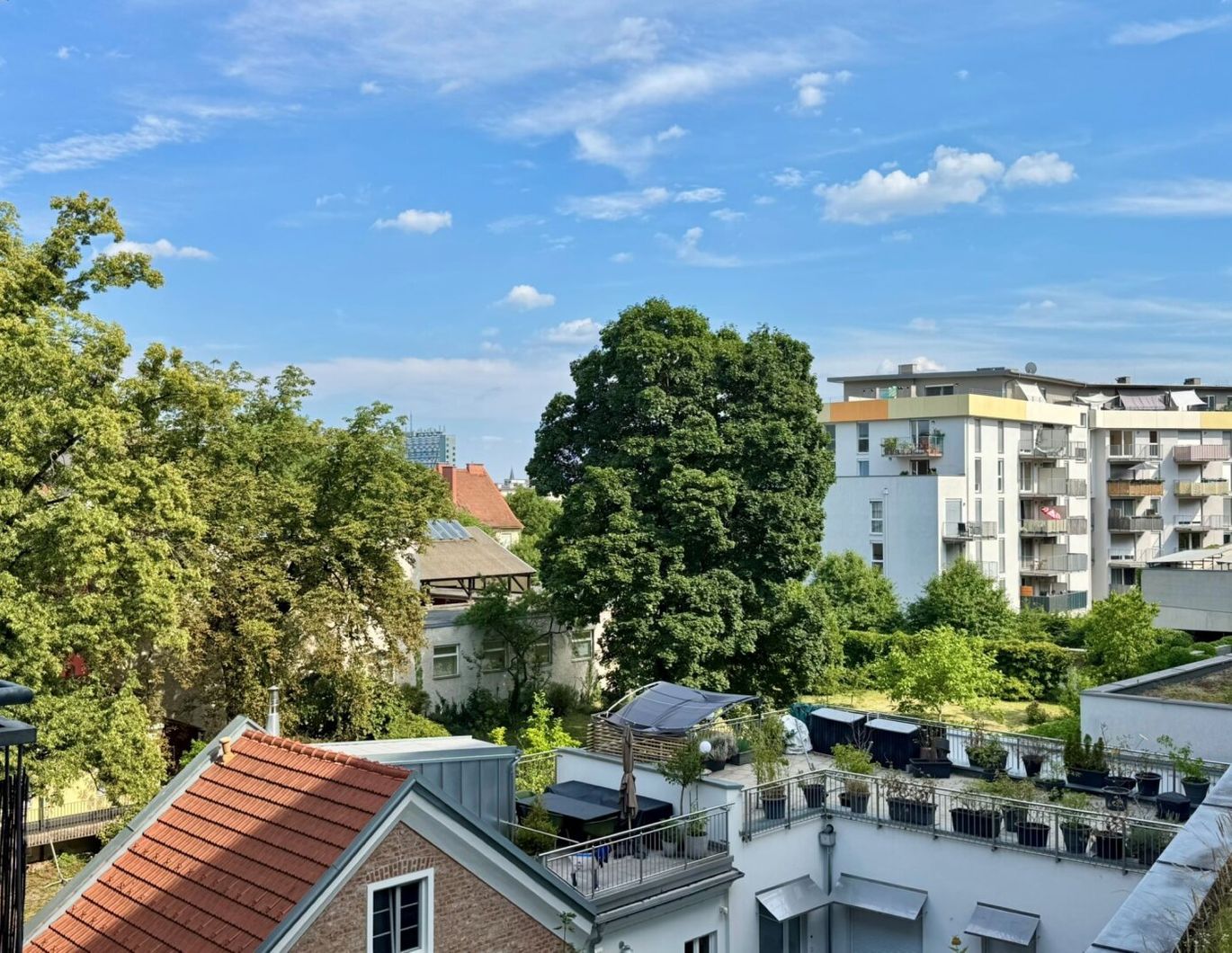 Mobilität. Moderne. Mehrwert. - Helles Apartment im urbanen Umfeld