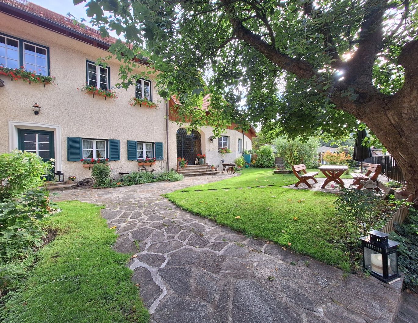 Außergewöhnliches Anwesen vor den Toren Wiens mit enormem Potential