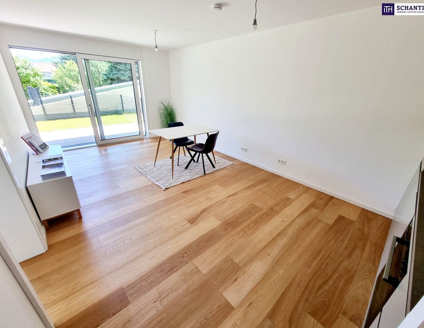 Wenn die Adresse schon zur Auszeit wird. Die ideale Kleinwohnung mit Garten! Kleine Wohnung mit viel Freiraum! Traumhafter Eigengarten und Terrasse + Stylische Einbauküche + Grün wohin das Auge reicht + Luftwärmepumpe!