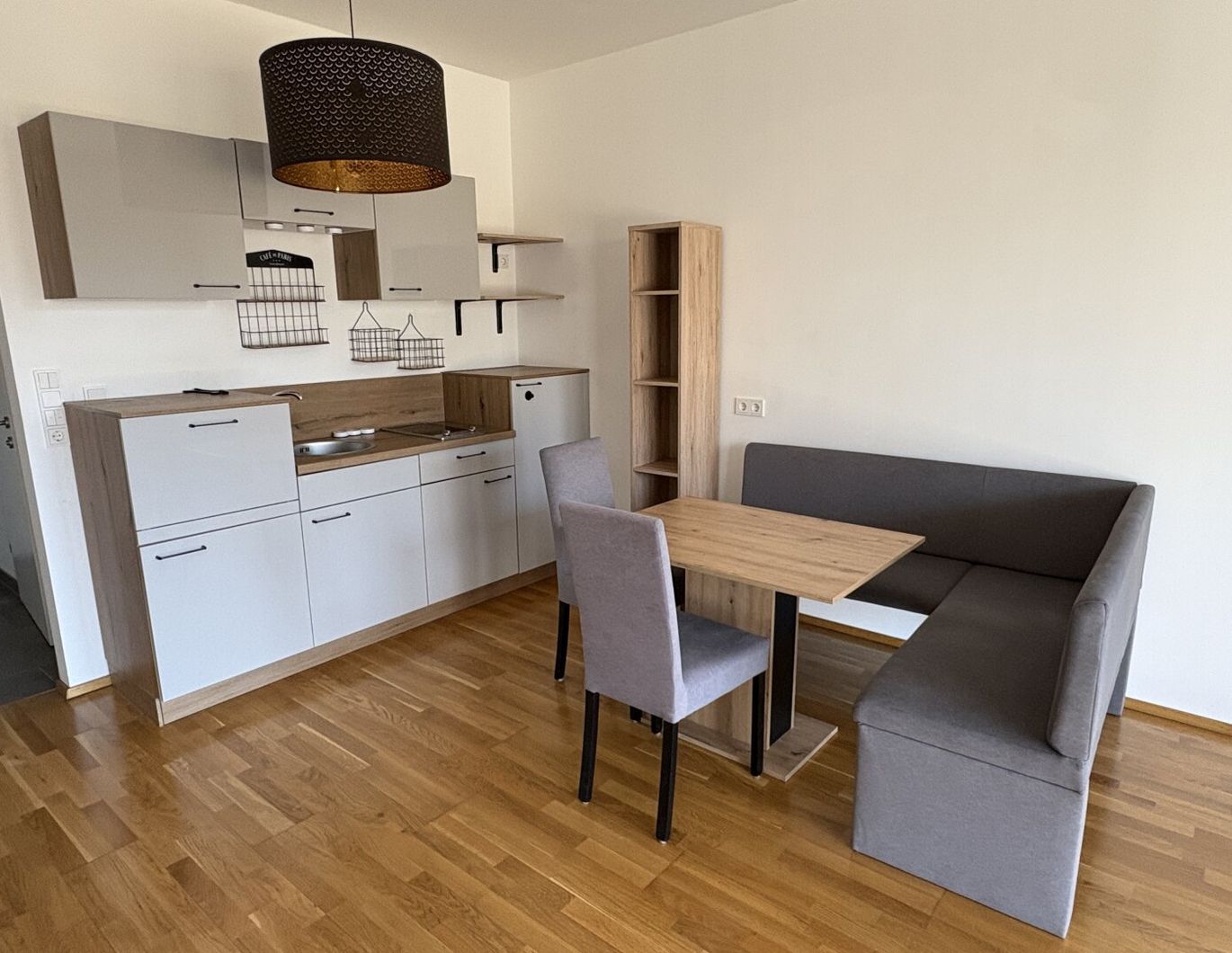 Neuer Preis !! Eigentumswohnung mit 21 m² Loggia !!
