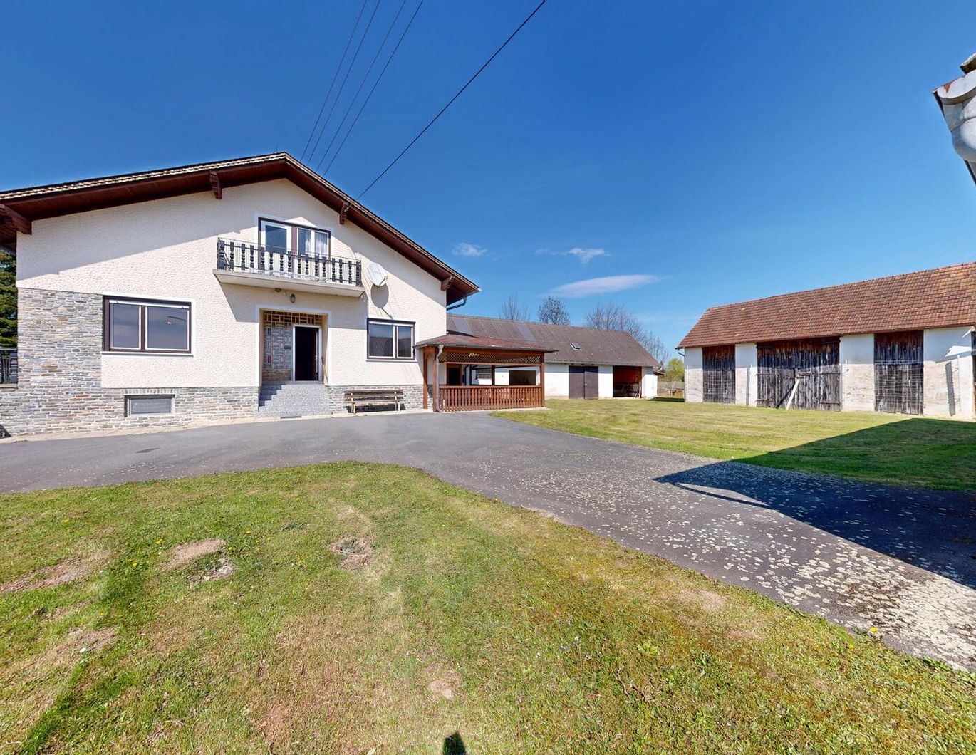 Absolute Ruhelage - Einfamilienhaus mit vielen Nebenflächen auf herrlichem Grundstück!
