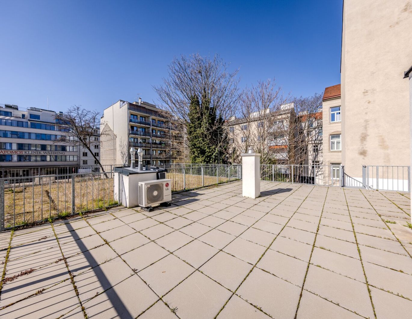 Moderne 3-Zimmer Wohnung mit großzügiger Dachterrasse