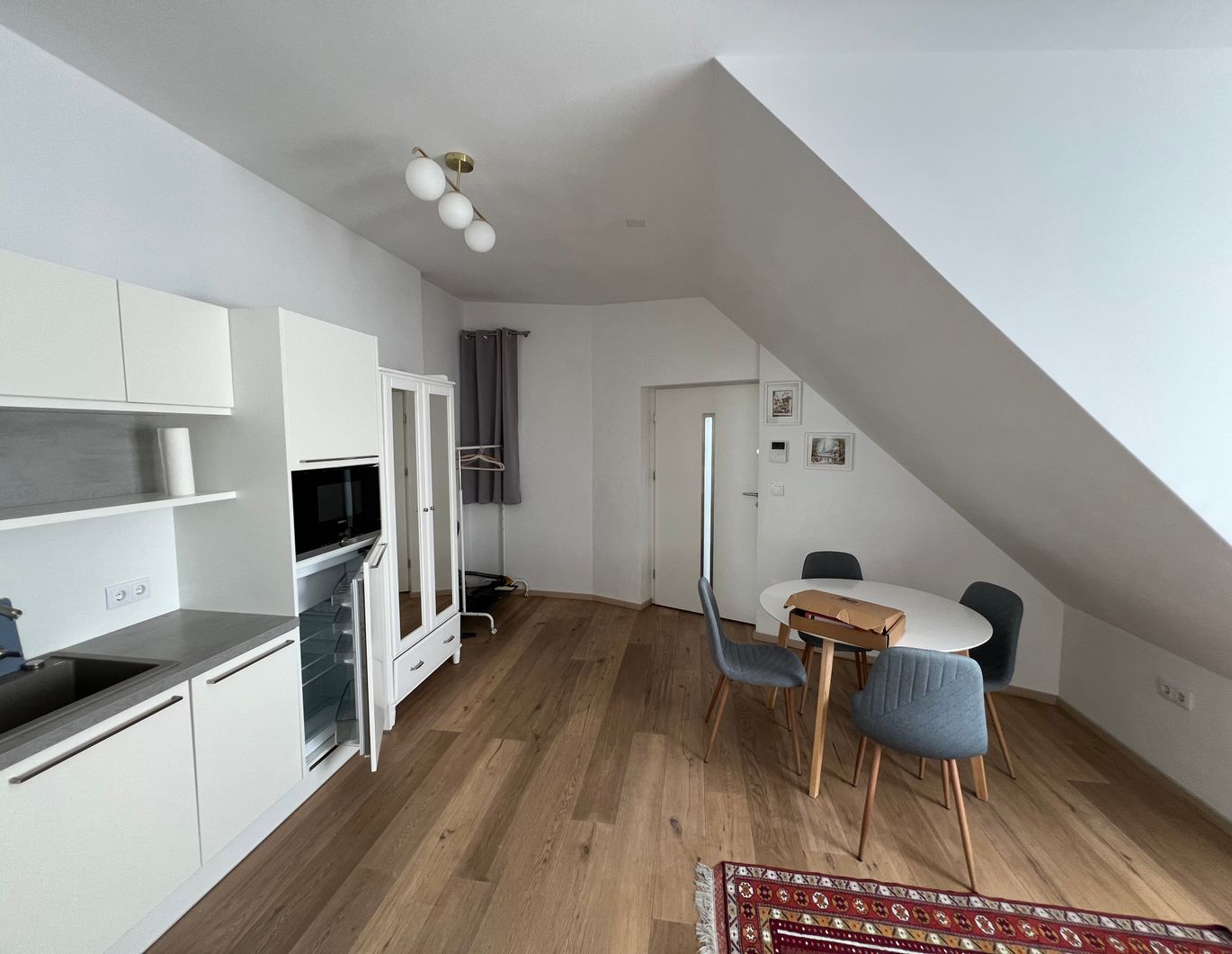 Dachgeschoß Wohnung, Erstbezug, Neubau in 1050 Wien, 10 Min zum Zentrum