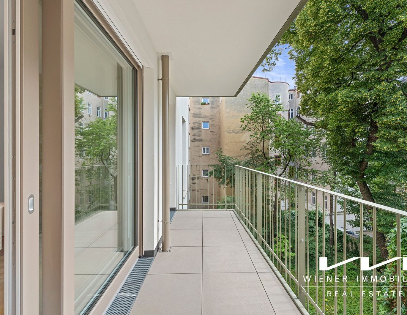 Neuwertige 3-Zimmer-Wohnung mit 2 Balkonen in zentraler Lage Wiens!