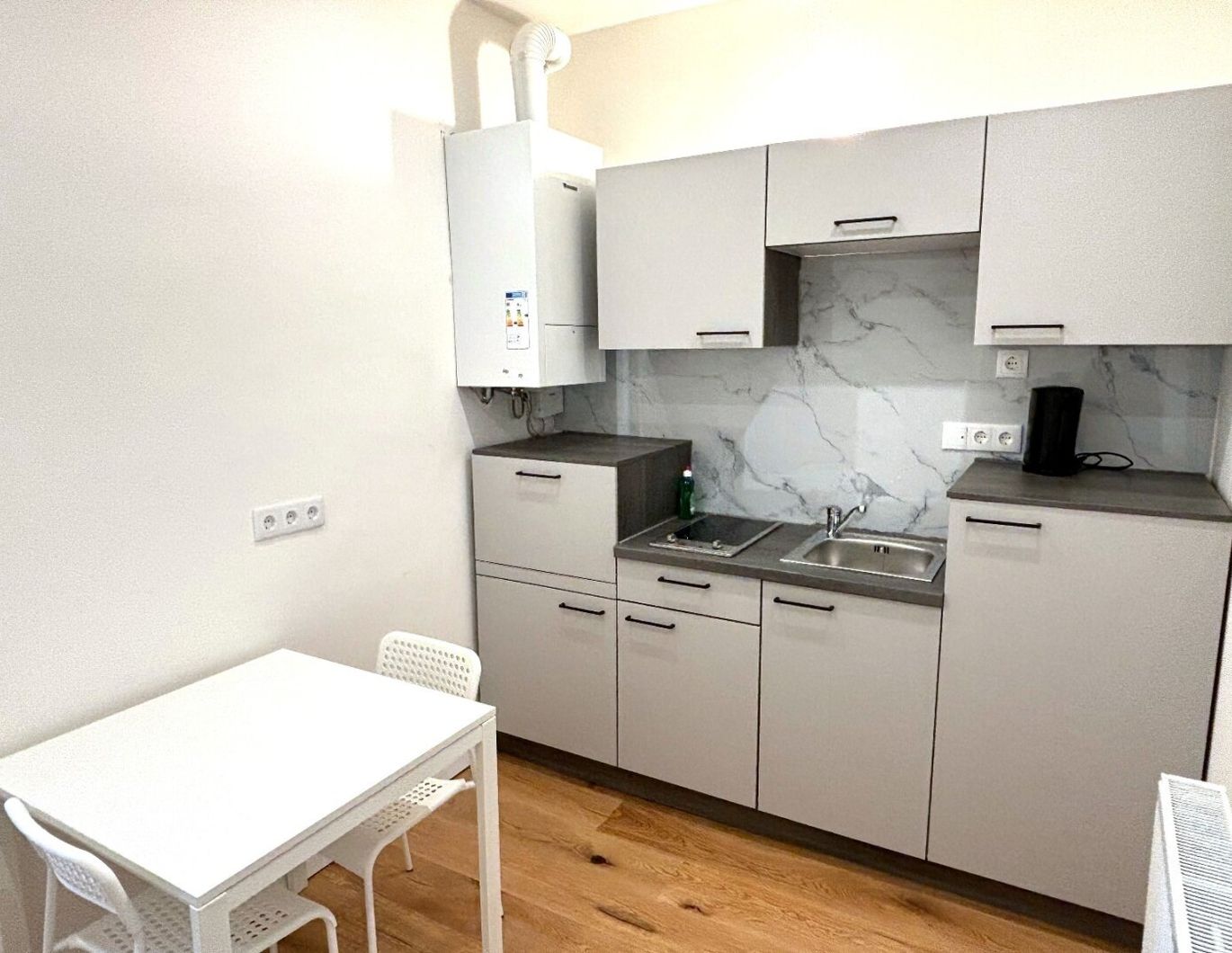 Neusanierte ein Zimmerwohnung