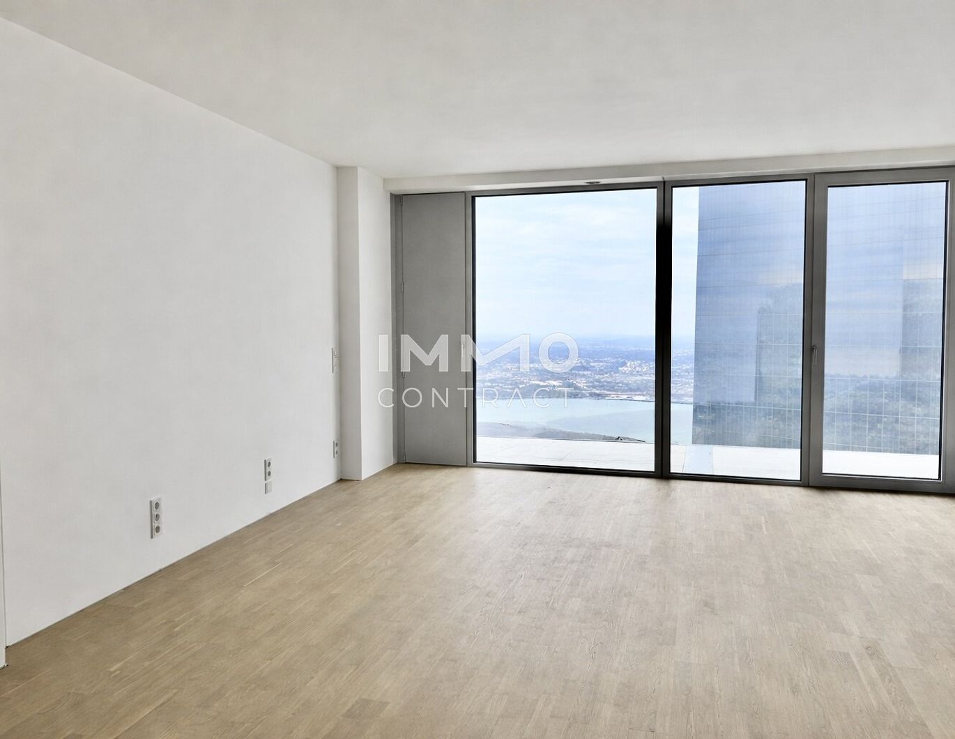 2 Zimmer - 15 m² Loggia - Sunset über Wien