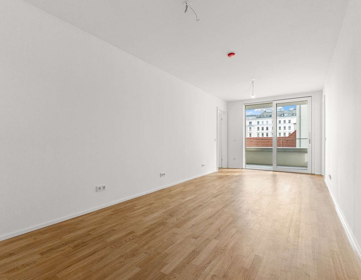 ++NEW++ First occupancy: Spacious 3-room flat with balcony on the 3rd floor (Mollardgasse 50)