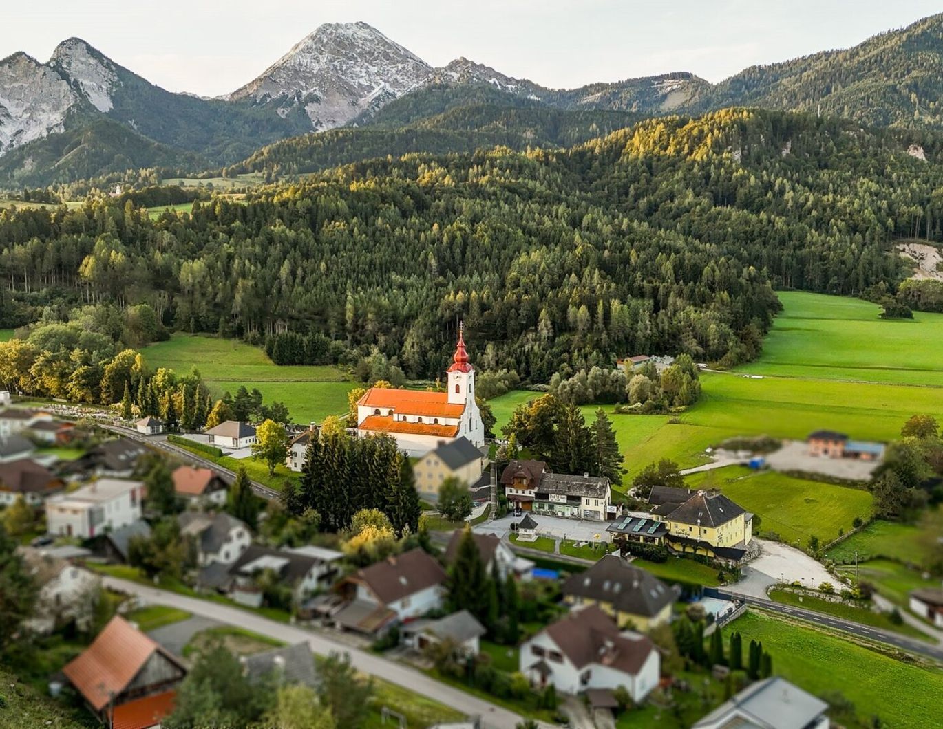 Jetzt zum Top-Preis - Großes Potenzial nahe dem Faaker See - drei Häuser, unzählige Möglichkeiten!