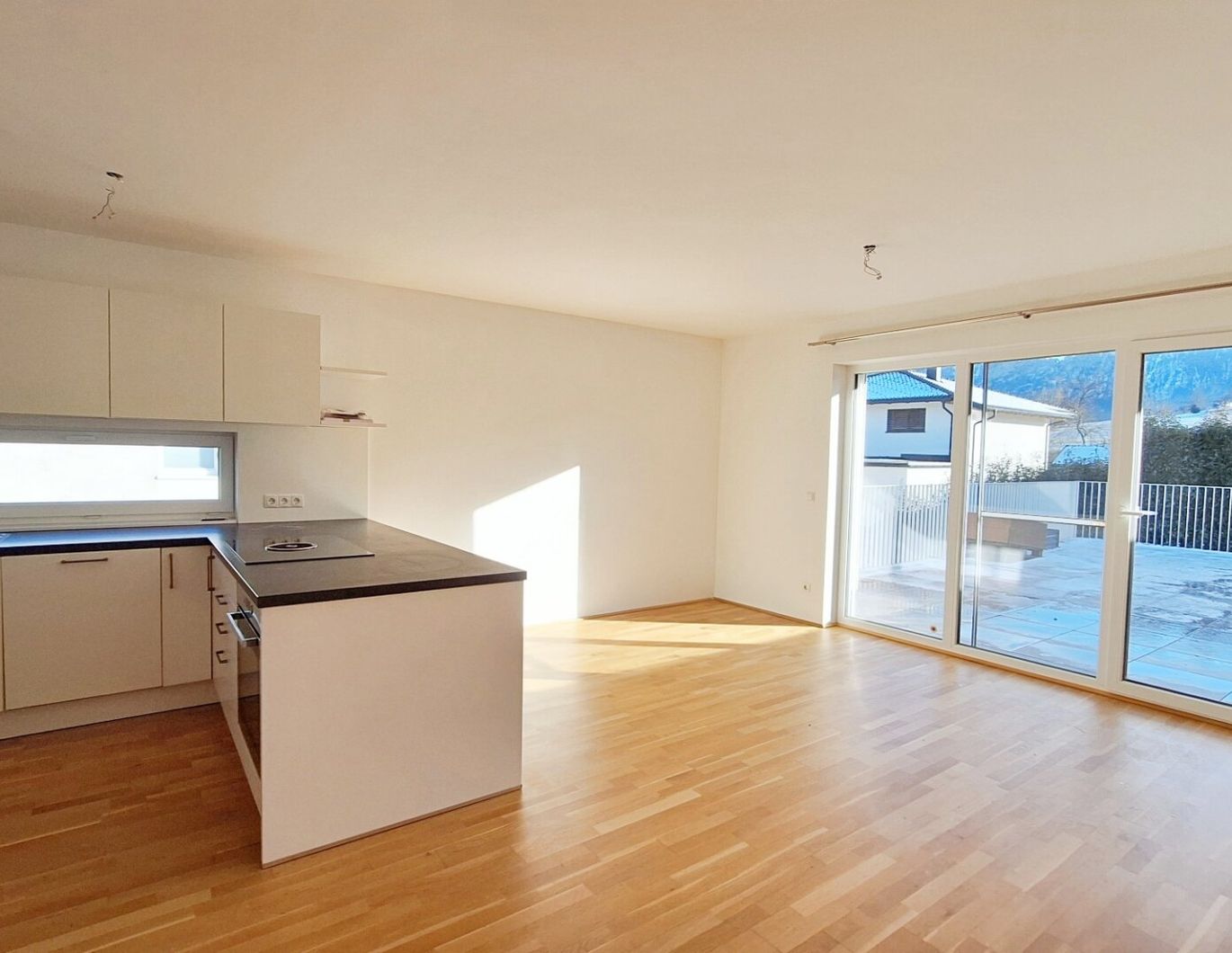 Mondsee - sonnige 3 Zimmer Wohnung mit XL Terrasse!