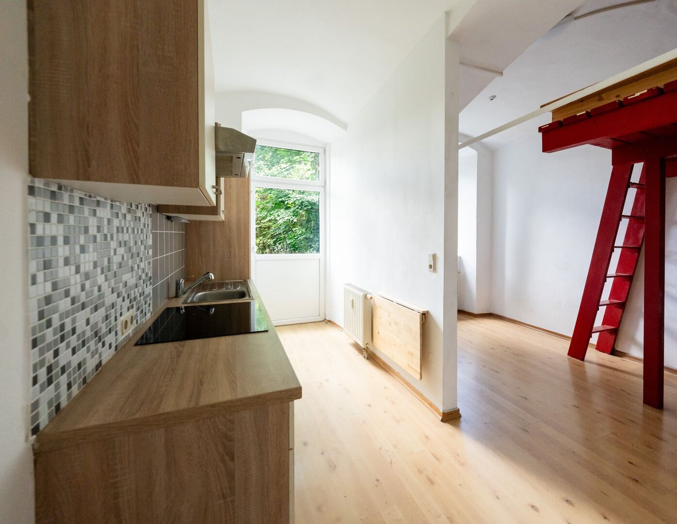 Sytlische 36 m² Wohnung mit 20 m² Terrasse & Hochbett nahe TU Graz