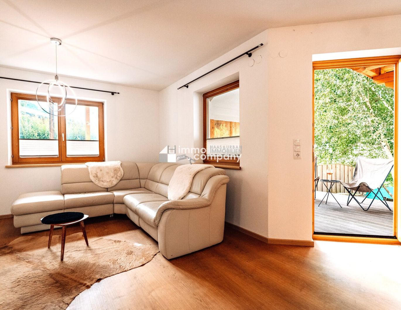 WOHNEN AM SEE - Absolute Rarität in unmittelbarer Seenähe mit Bergblick - 5 Zimmer Erdgeschoßwohnung mit großzügigen Räumlichkeiten