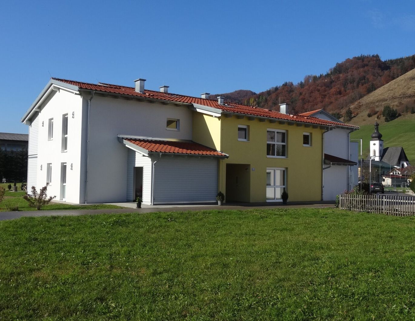 BETREUBARES WOHNEN - SCHÖNE 2-ZIMMER-WOHNUNG MIT LOGGIA