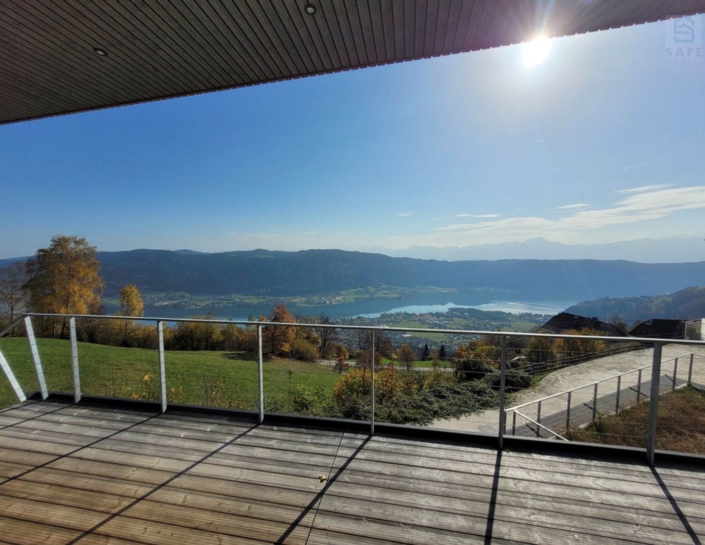Außergewöhnliches Wohnhaus mit traumhaftem Panorama- und Seeblick auf den Ossiacher See!