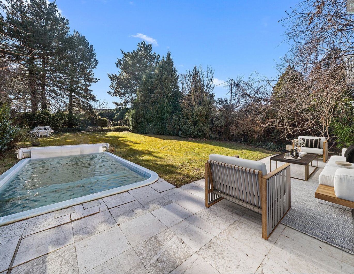 Elegante Villa mit Pool und Doppelgarage in Pötzleinsdorfer Aussichtslage!