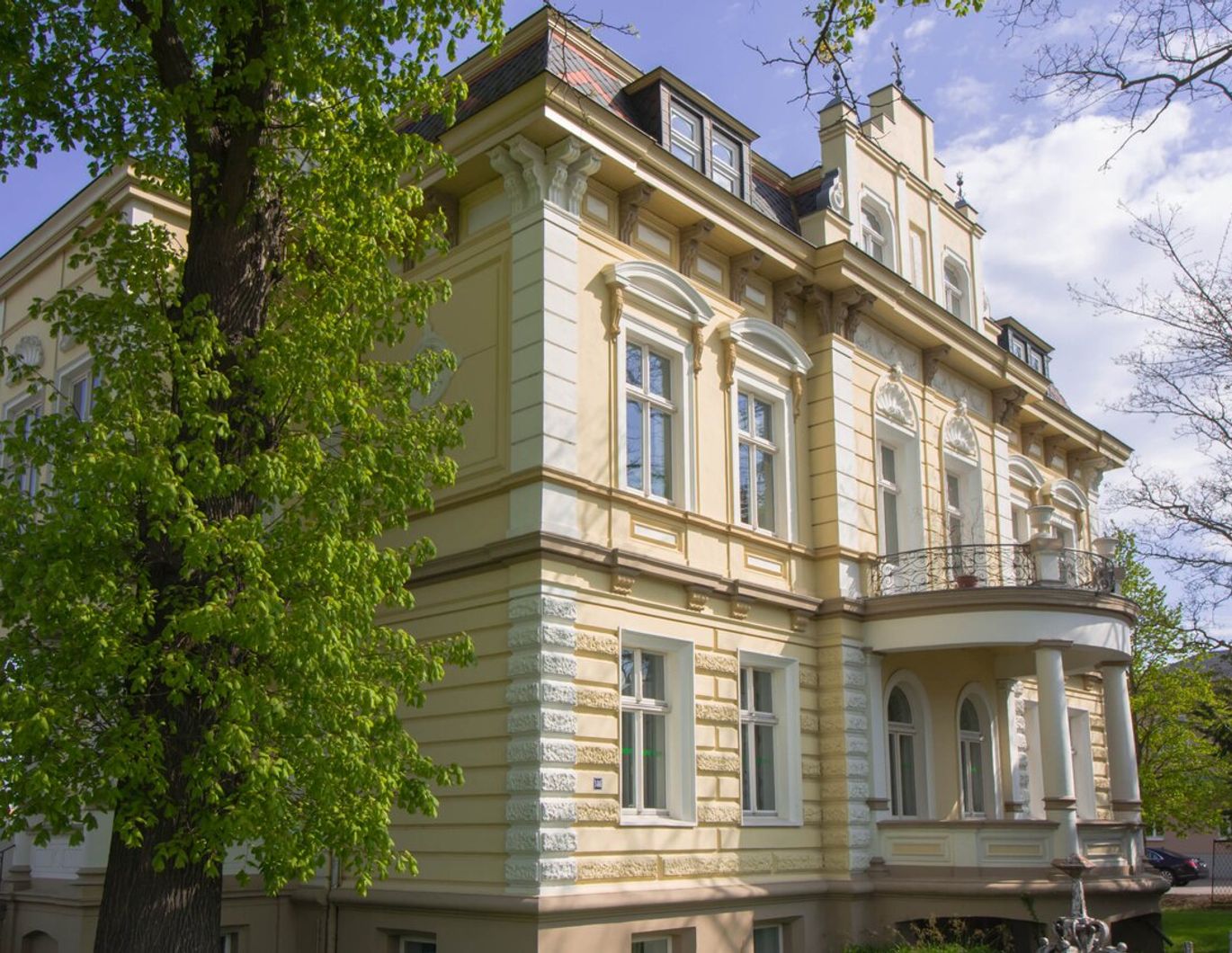 Traumhafte Villa mit einzigartigem Grünblick!