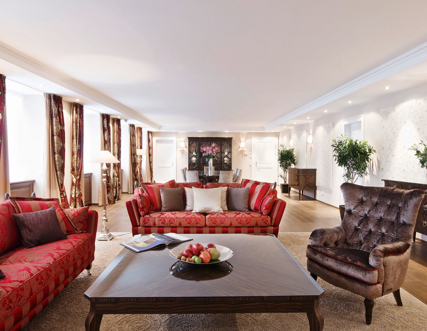 Willkommen in Ihrer einzigartige Deluxe Residenz mit 5-Sterne-Hotel-Service im ersten Bezirk!