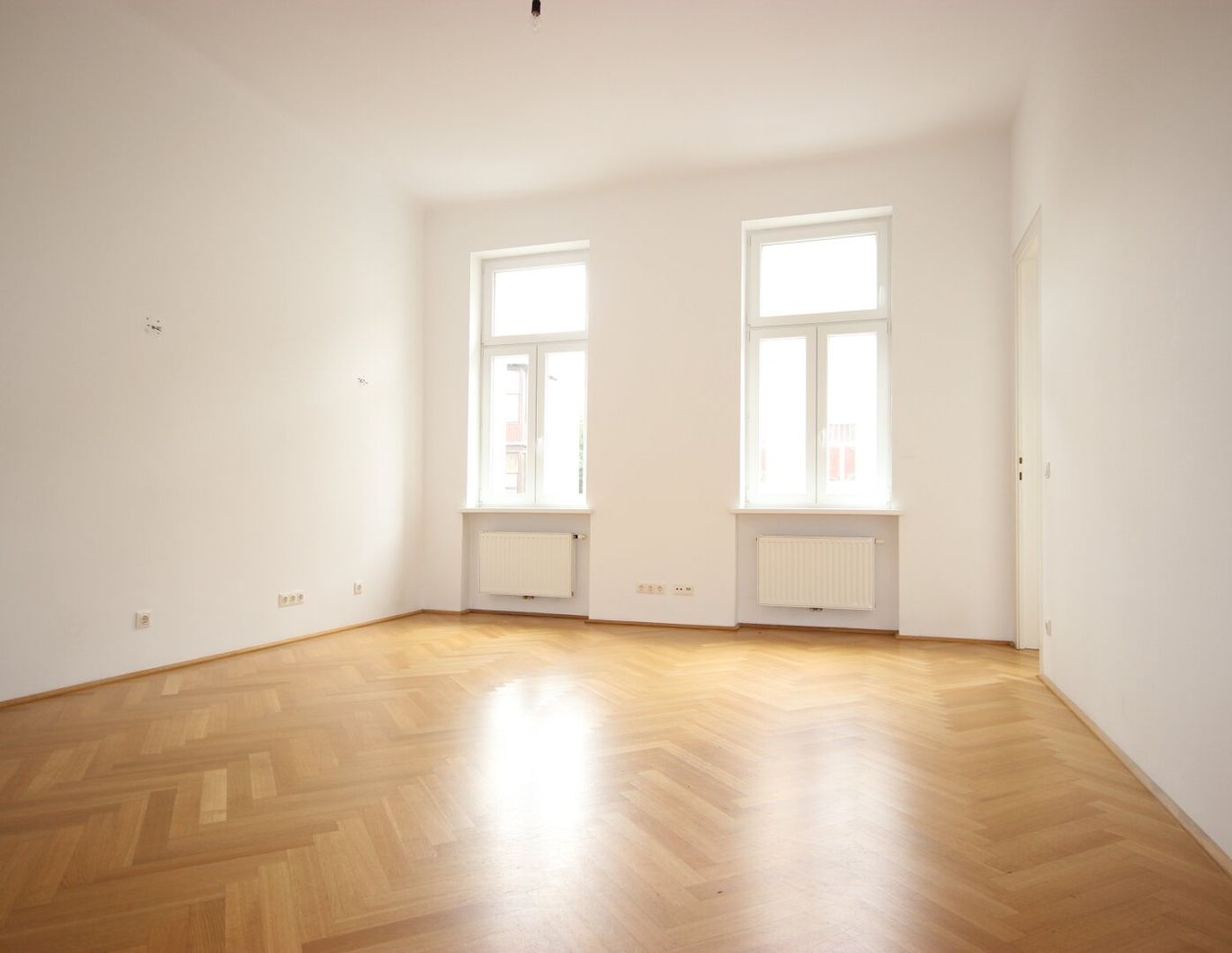TOPZUSTAND + UNBEFRISTET + nächst PARADISGASSE!