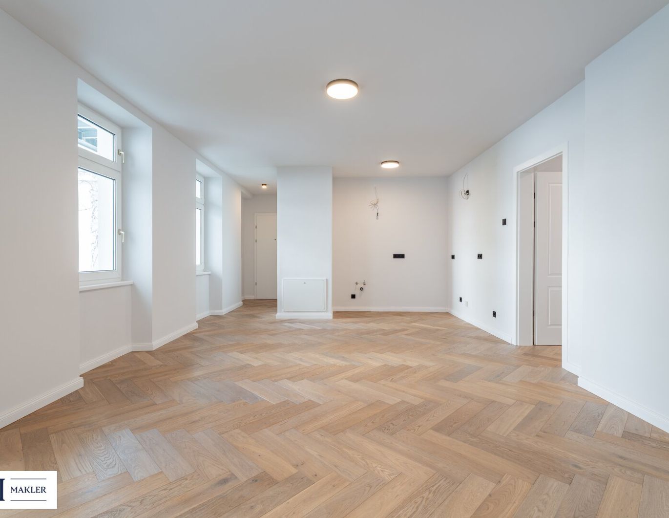 Stilvoll wohnen mit Grünblick - sanierter 2-Zimmer-Altbau mit Balkon in ruhiger Lage