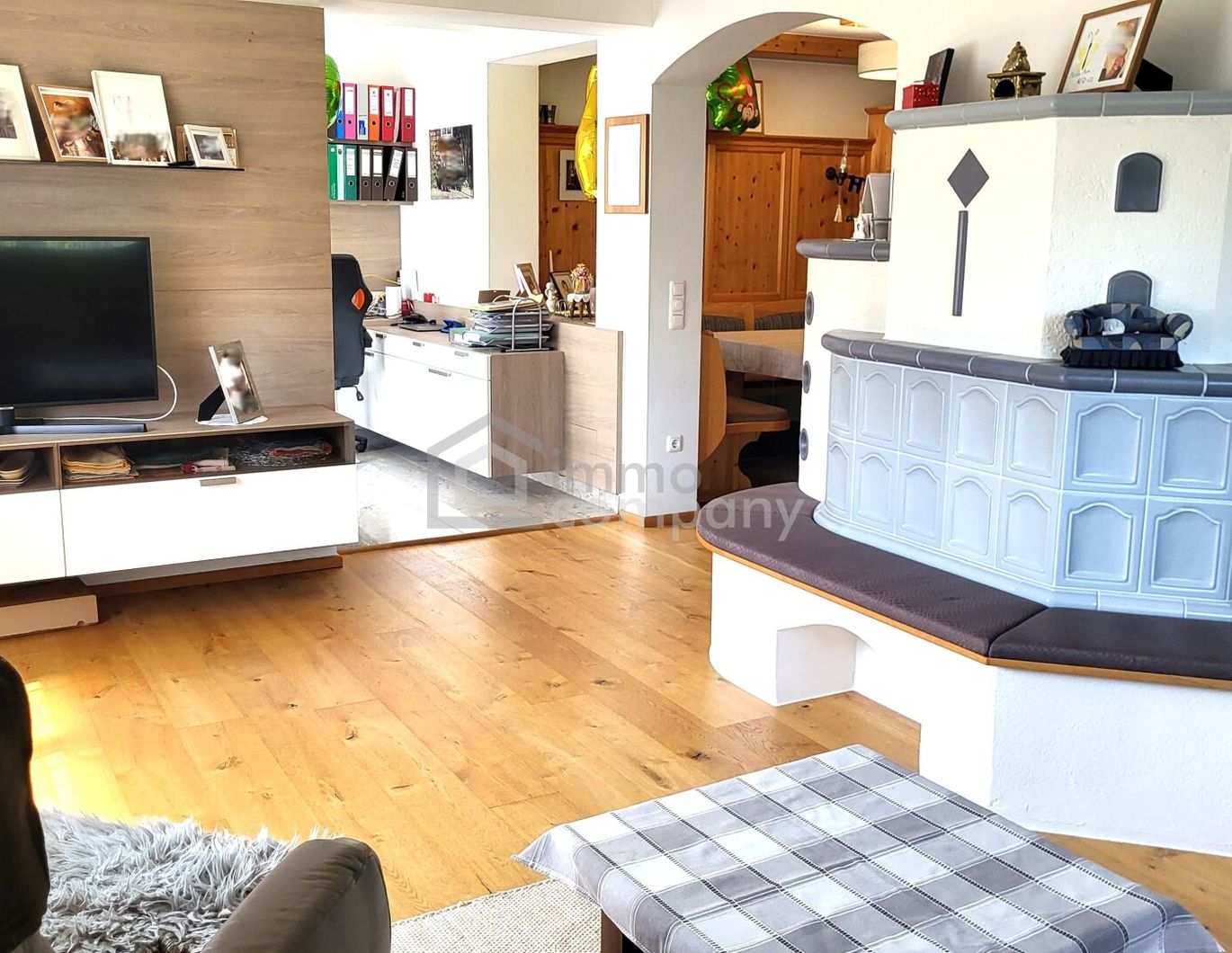 Preisreduktion! Ca. 11.000 m² großes Anwesen direkt am Waldrand mit Panoramablick - fast wie Alleinlage!