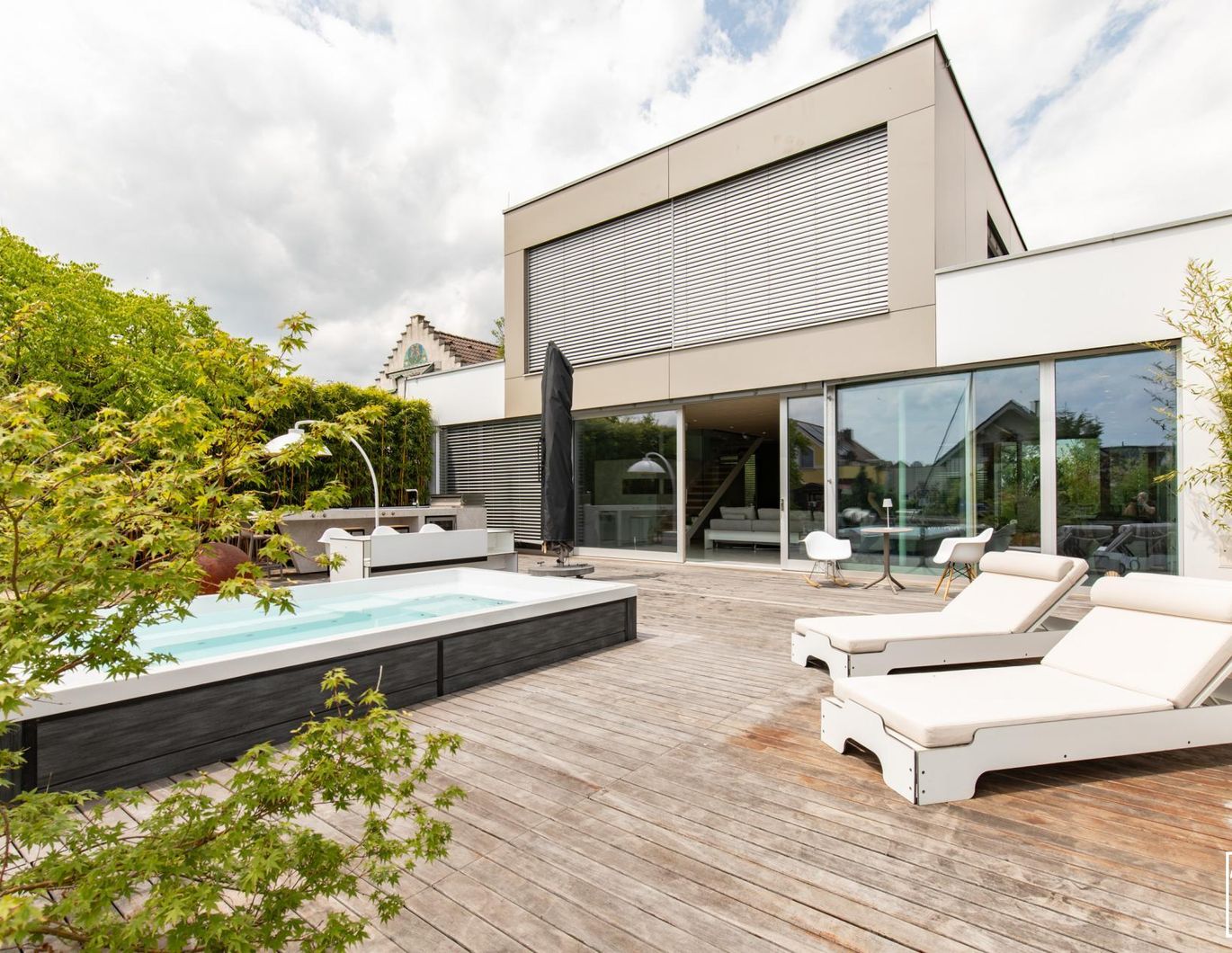 Exklusive Villa mit direktem Seezugang in Neusiedl am See