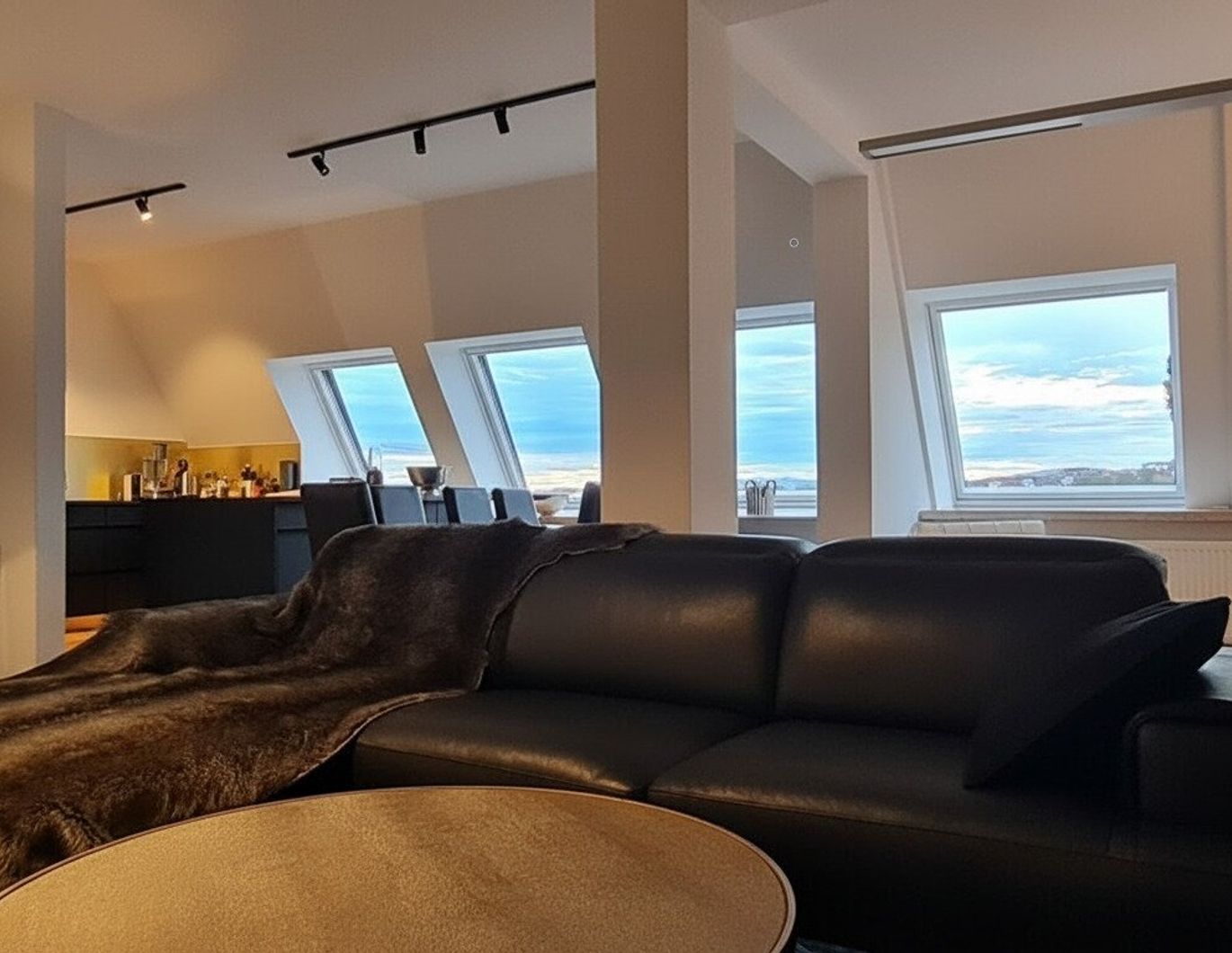 Traumlage Wien: Exklusive Dachgeschosswohnung mit Lift direkt in die Wohnung - Nähe Türkenschanzpark