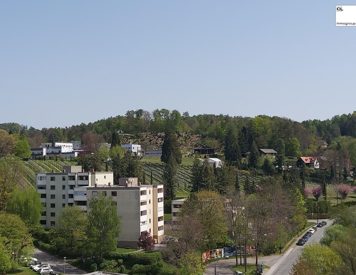 Viele Möglichkeiten zur Neugestaltung! Wohnung mit Loggia und Fernblick!