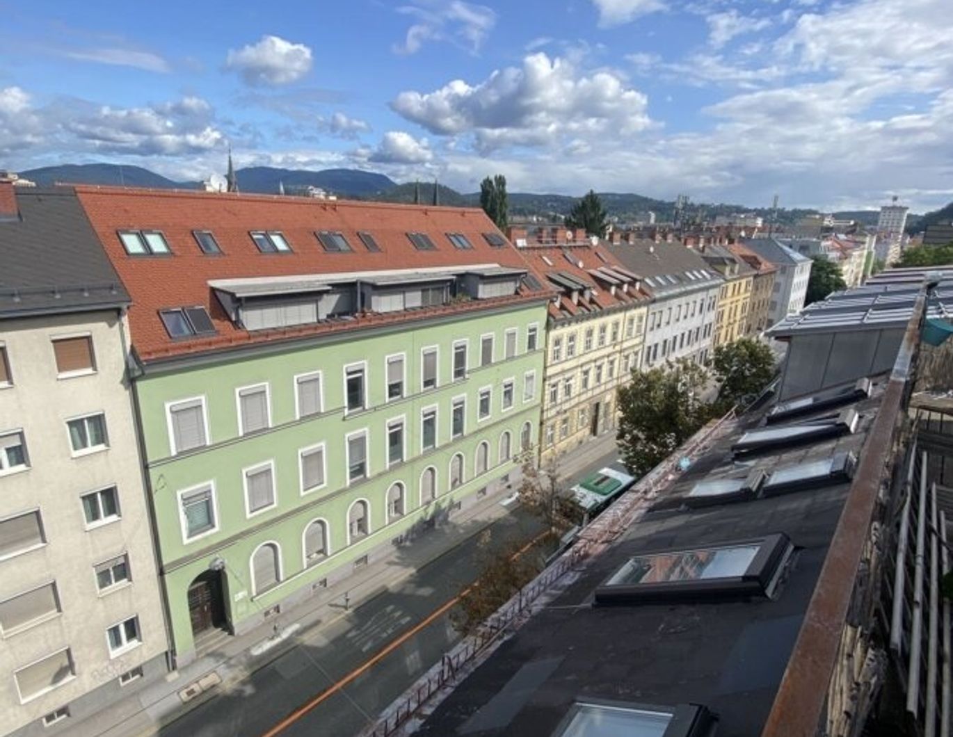 ON THE TOP of Graz - tolle Dachgeschosswohnung in zentraler Lage und bester Anbindung