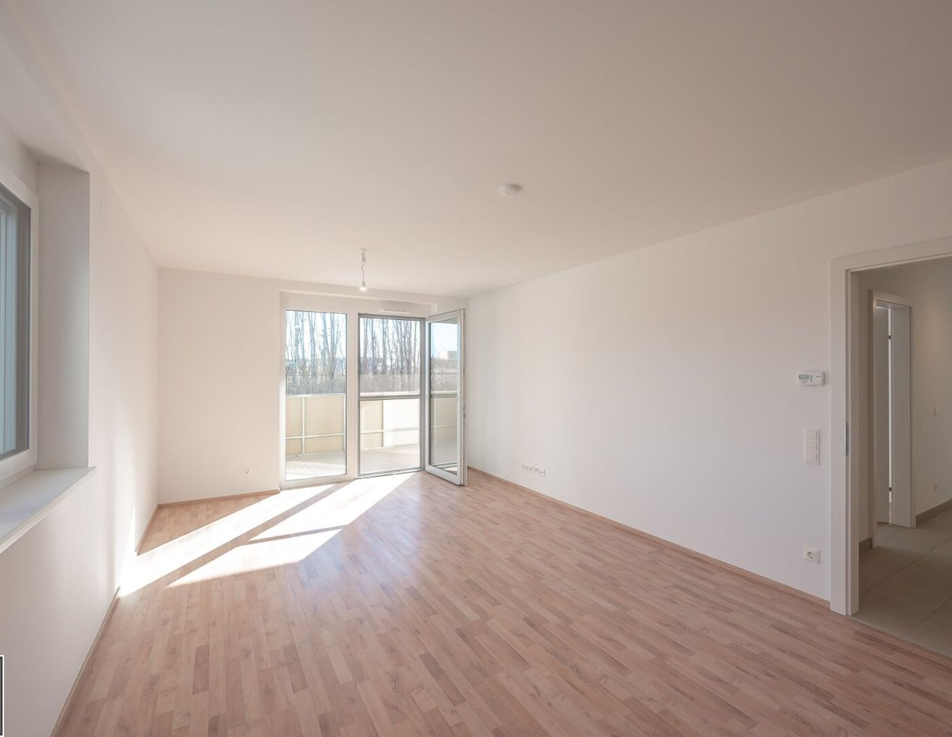 VIDEOTOUR: freundliche, helle 3 Zimmer Erstbezugswohnung + Balkon + Parkplätze! Go2Eisenstadt!
