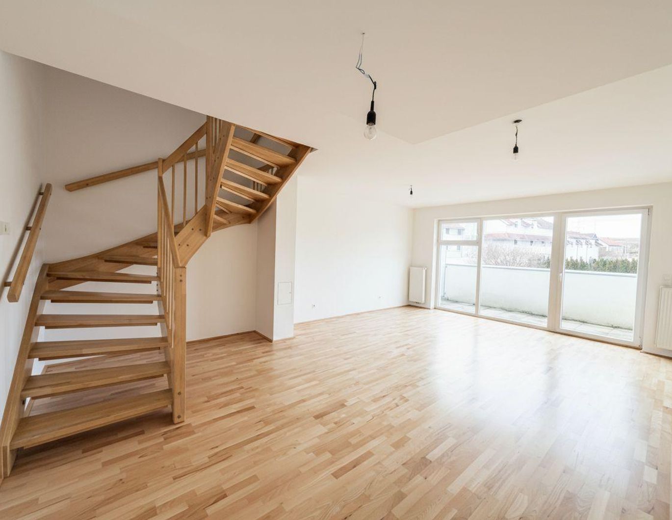 4-Zimmer-Maisonette mit Balkon! Besichtigung SOFORT möglich!