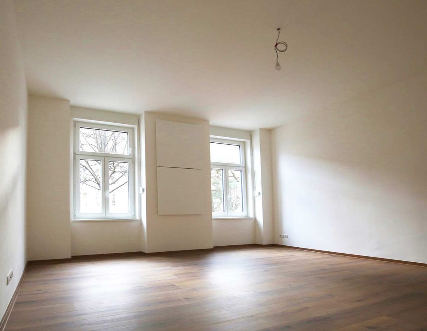 Zentral gelegene 2-Zimmerwohnung + extra Küche, Gartenmitbenützung