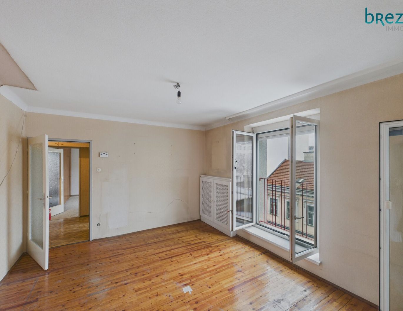 gestalten Sie Ihren persönlichen Wohn(t)raum - helle 4-Zimmer-Wohnung mit viel Potential in zentraler Lage des 14. Bezirks