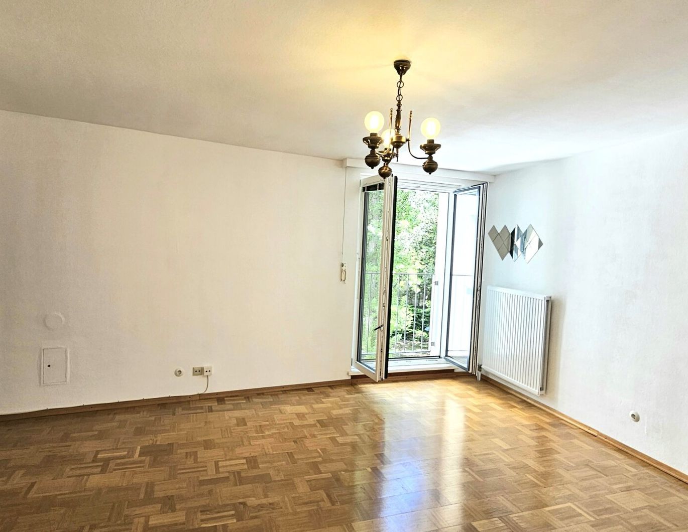 NÄHE AUER-WELSBACH-PARK: Durch Umbau 2 Schlafzimmer möglich - Ruhelage!