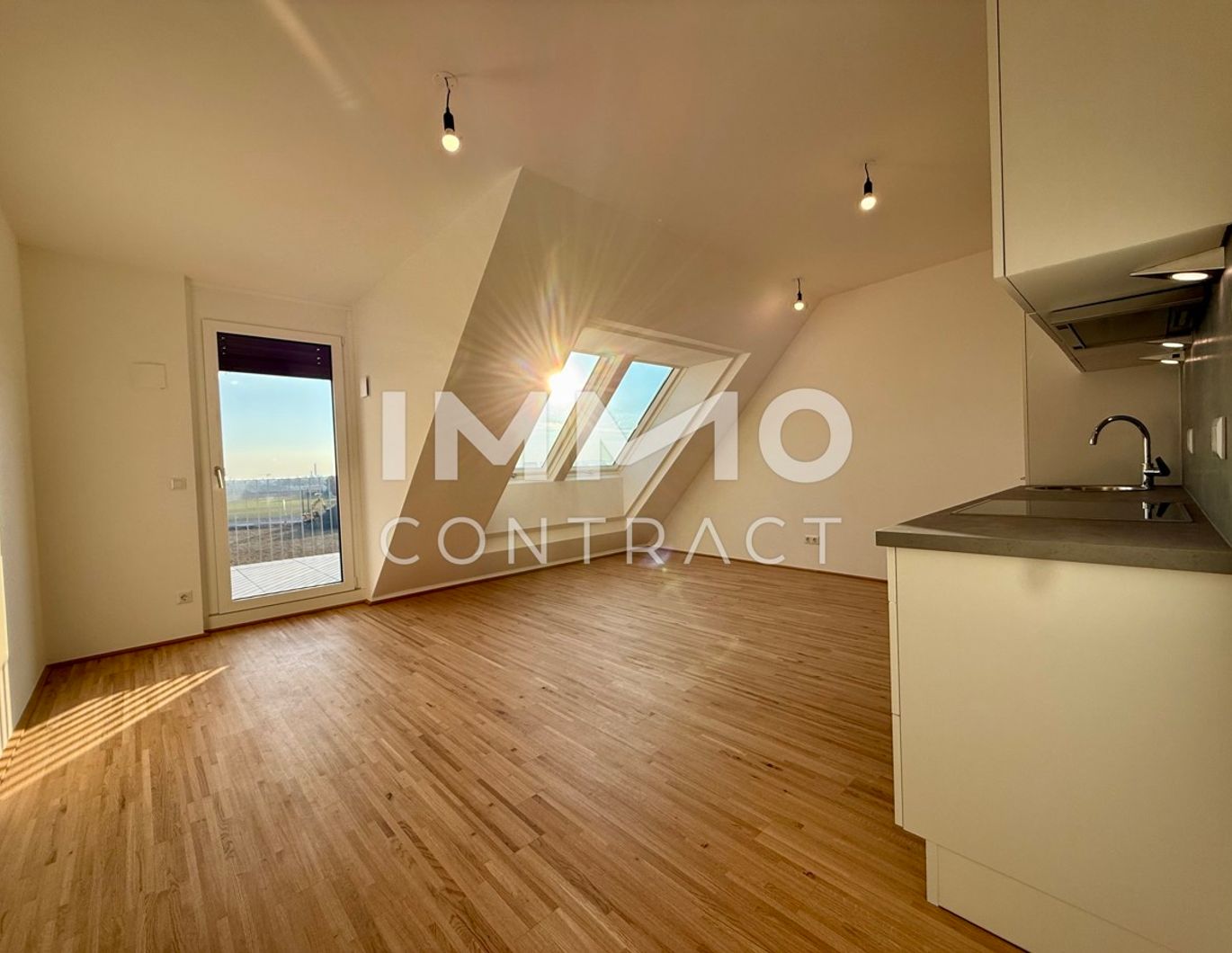 Erstbezug in Ruhelage: Energieeffiziente 60 m²-DG-Wohnung mit Kühlung - 2 Monate mietfrei