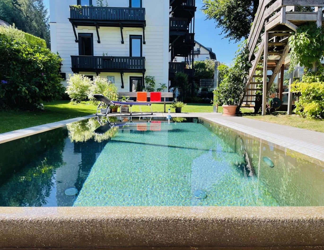 Gartenwohnung mit Pool in Innsbruck-Igls - 653 m² Privatgarten & Top-Lage