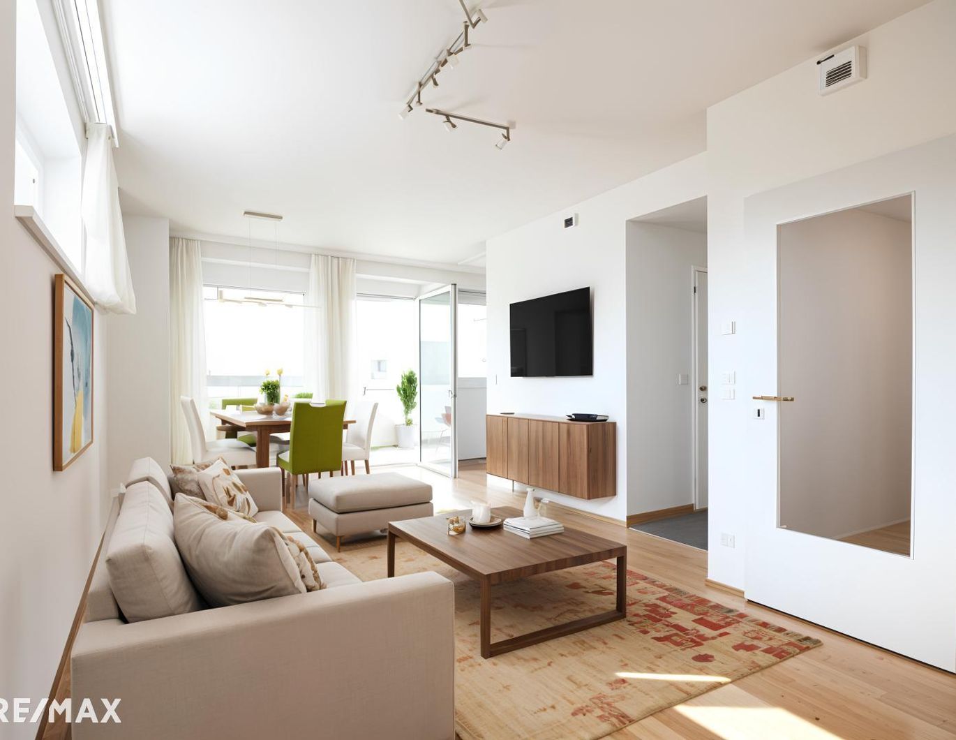 WIE NEU! Moderne 2 Zimmer Wohnung mit Loggia in Top Lage!