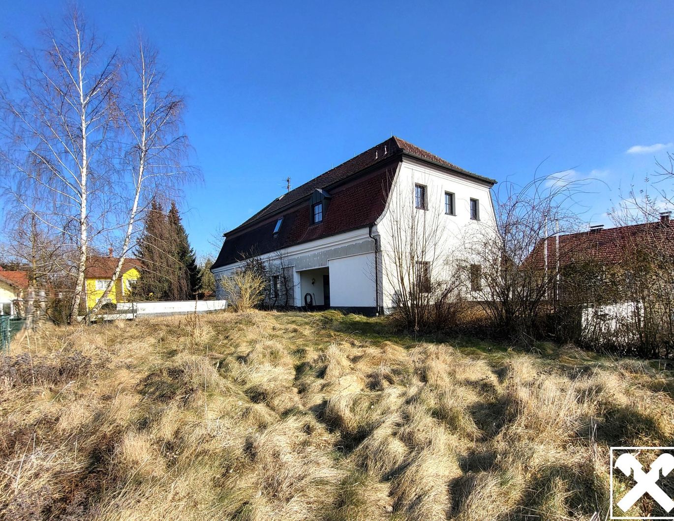 Ehem. Bankgebäude in zentraler Lage, wohnen und arbeiten unter einem Dach