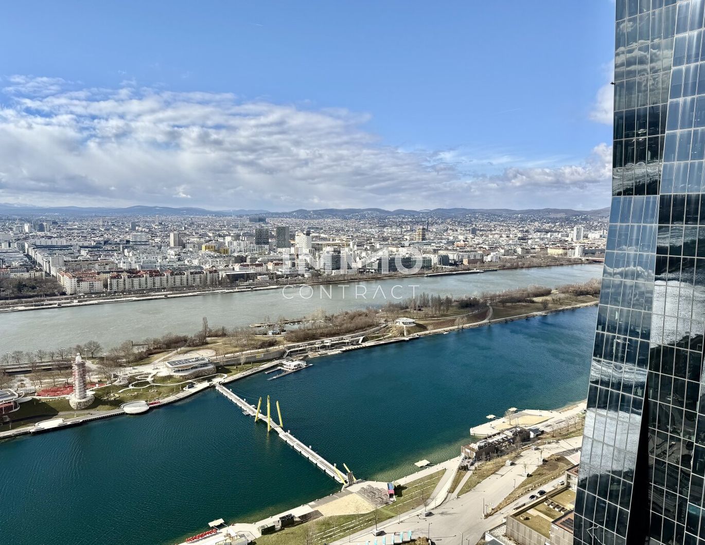 DC2 Tower - Studo - Westblick - Loggia - SKY RESIDENCES