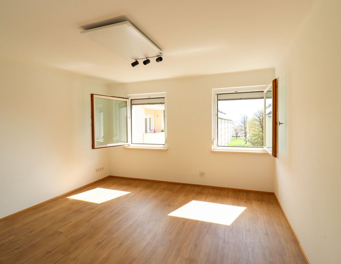 Taxham: 3-Zimmer-Wohnung mit Balkon