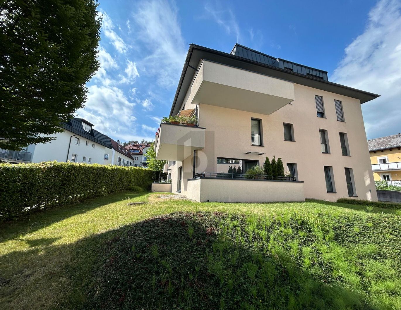 WOHNEN AM SEE MIT HOCHWERTIGER AUSSTATTUNG