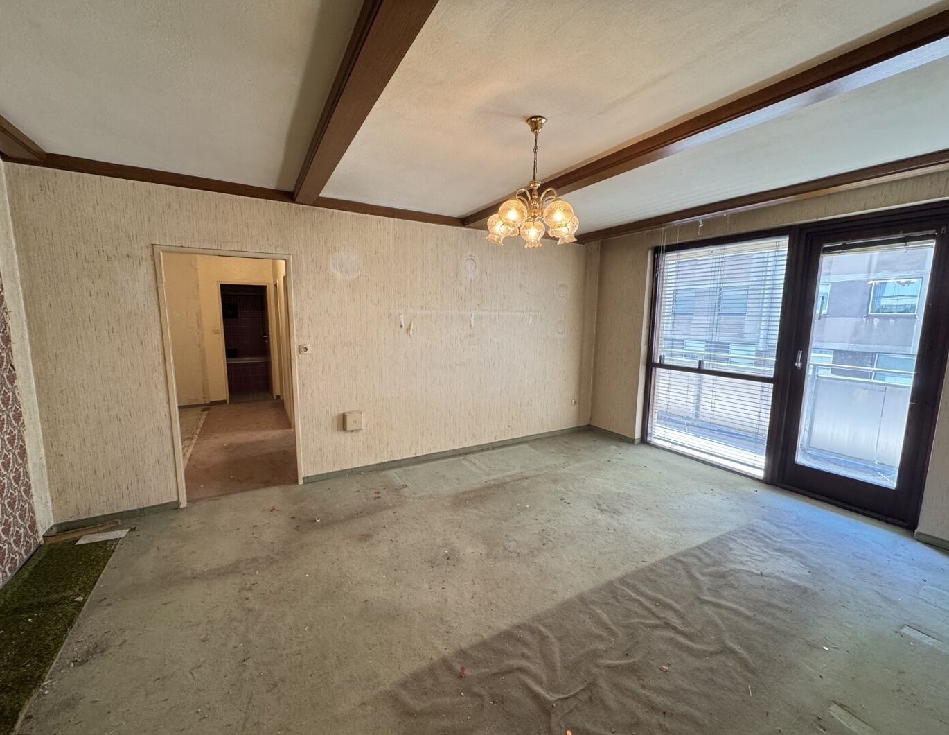 Charmante 3-Zimmer-Wohnung in 1140 Wien - Ihre Sanierungschance mit Loggia!