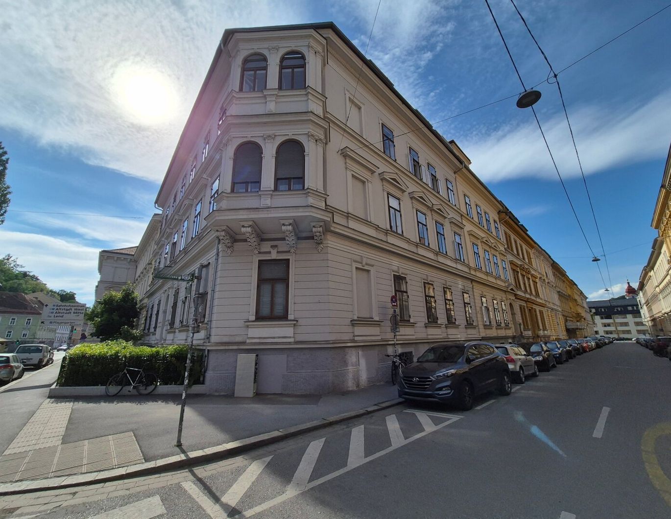 Erstbezug nach Generalsanierung - Wunderschöne Altbauwohnung in Zentrums- & Stadtparknähe