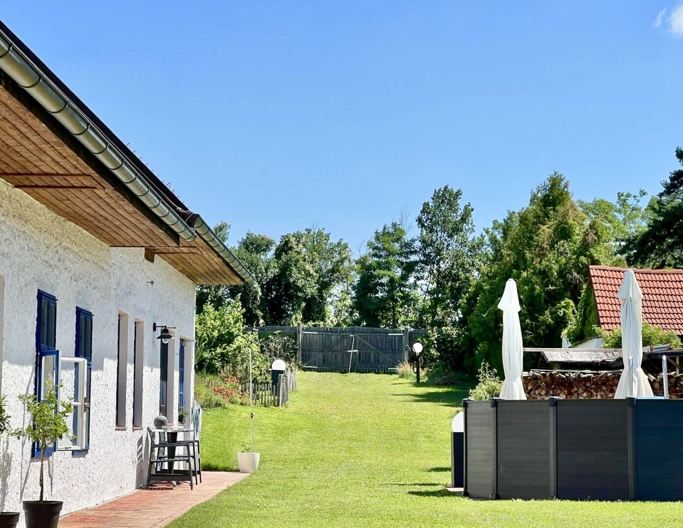 Wohnen, wo andere Urlaub machen - Traumhafter Streckhof mit Geschichte & Stil