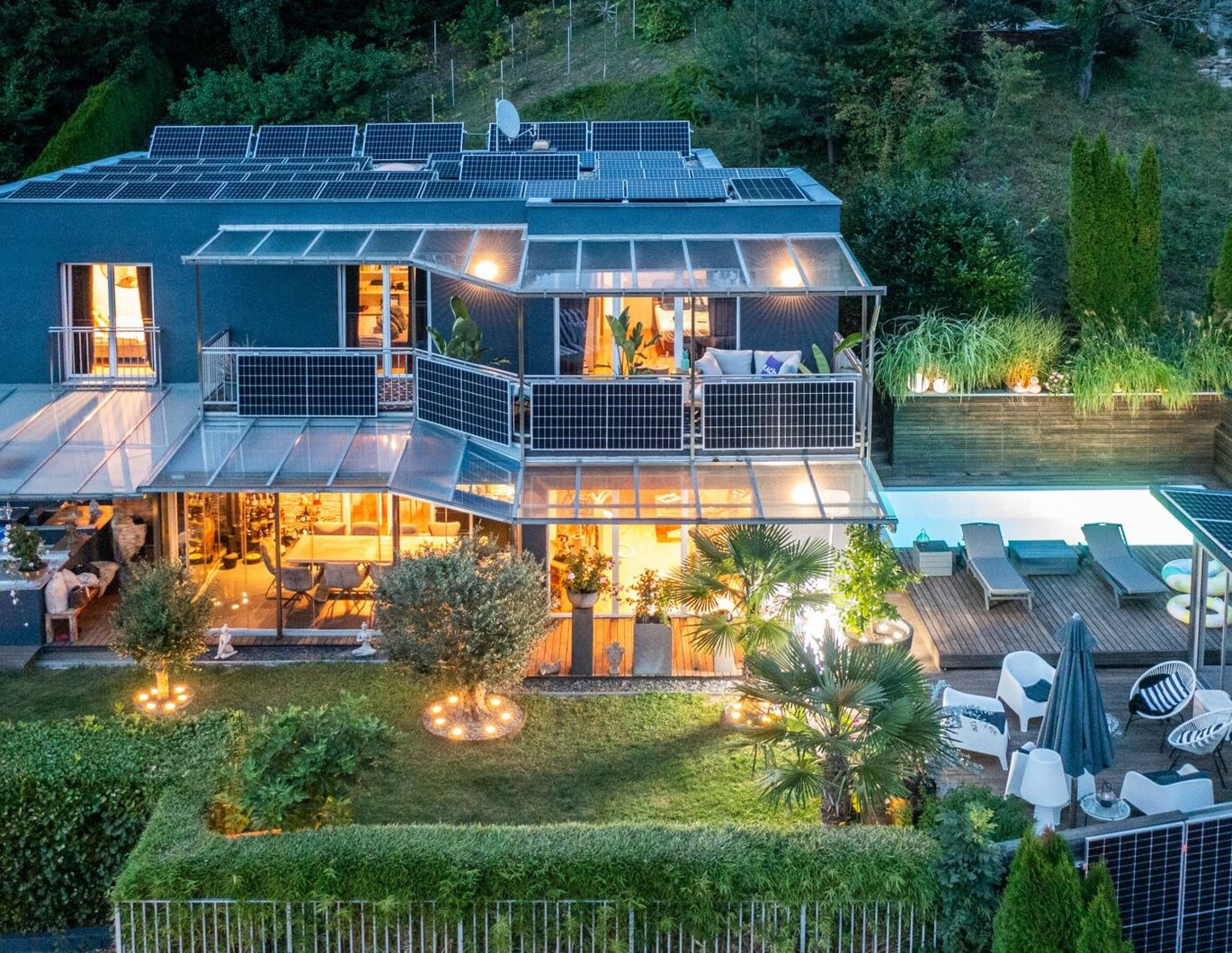 Großzügiges Traumhaus in Ruhelage: Pool, Poolhaus, Weinkeller, Weingarten, Weinlaube, Wintergarten, Out-Door-Küche & Wellness inklusive - LKH Nähe *****