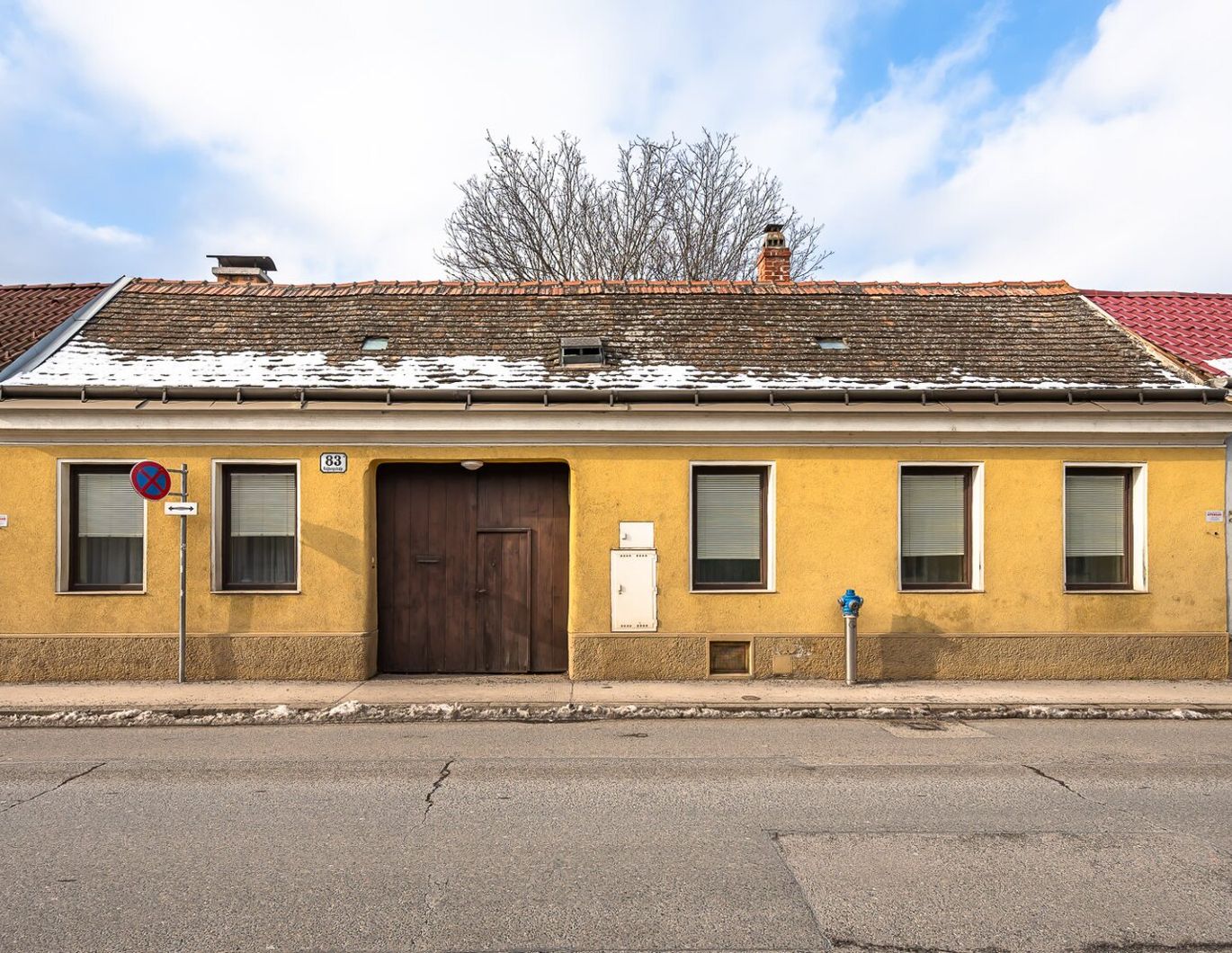 Liegenschaft mit Entwicklungspotenzial in Strebersdorf - Rußbergstraße 83 **VIDEOBESICHTIGUNG**