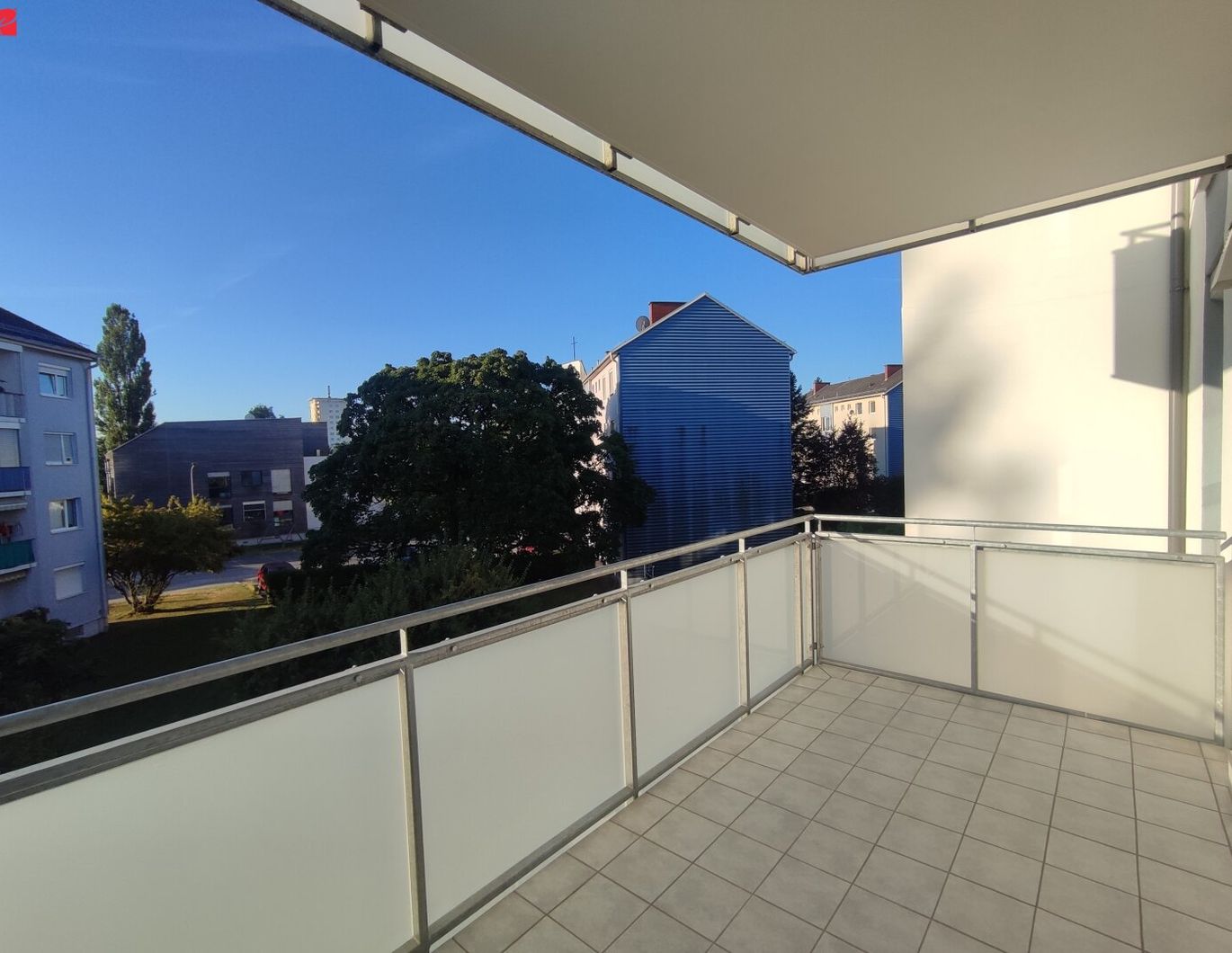 Sonniger Wohntraum mit großem Balkon!