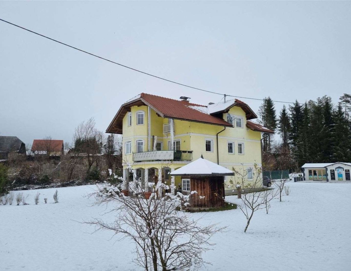 Großzügige Villa in unverbauter Ruhelage nahe Klopeiner See, 15 min von Klagenfurt