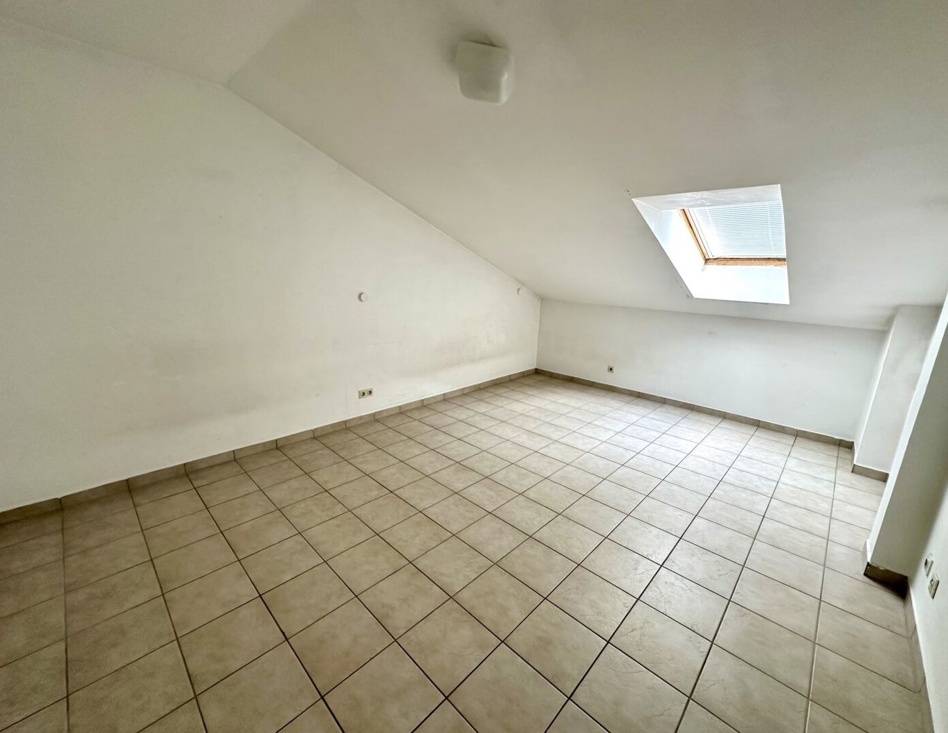 Top Lage - Schöne 2-Zimmer-Wohnung in absoluter bester Lage direkt bei der Karl-Franzens-Universität in der Heinrichstraße - Airbnb - Nutzung möglich!